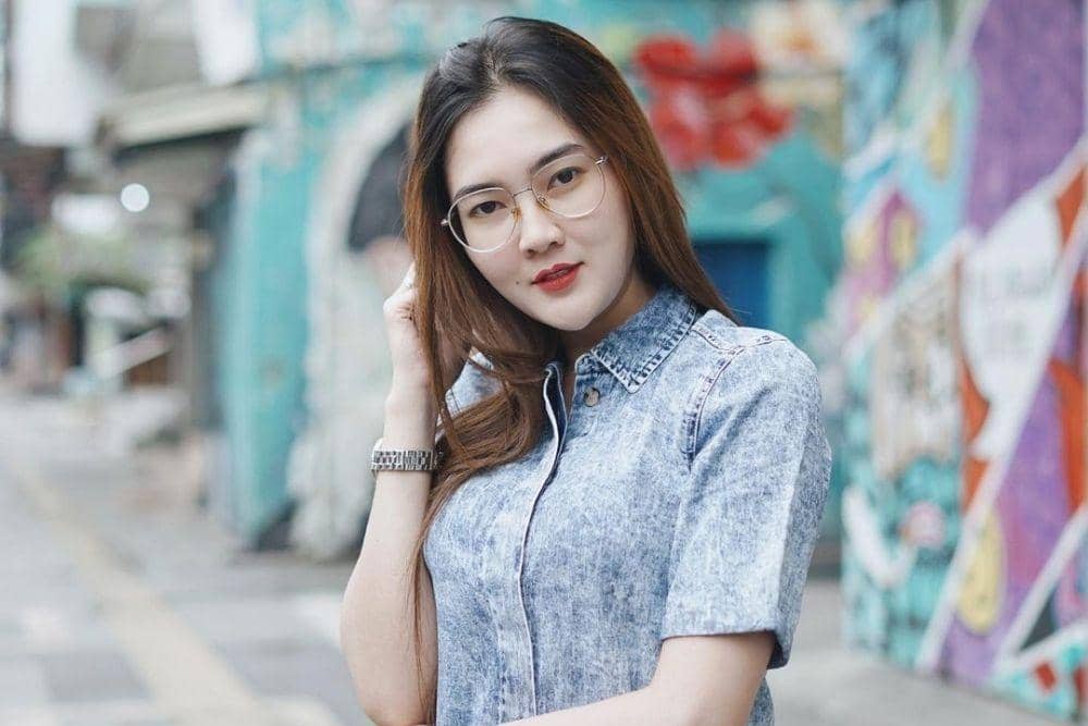 instagram.com/nellakharisma