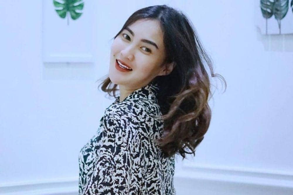 instagram.com/nellakharisma