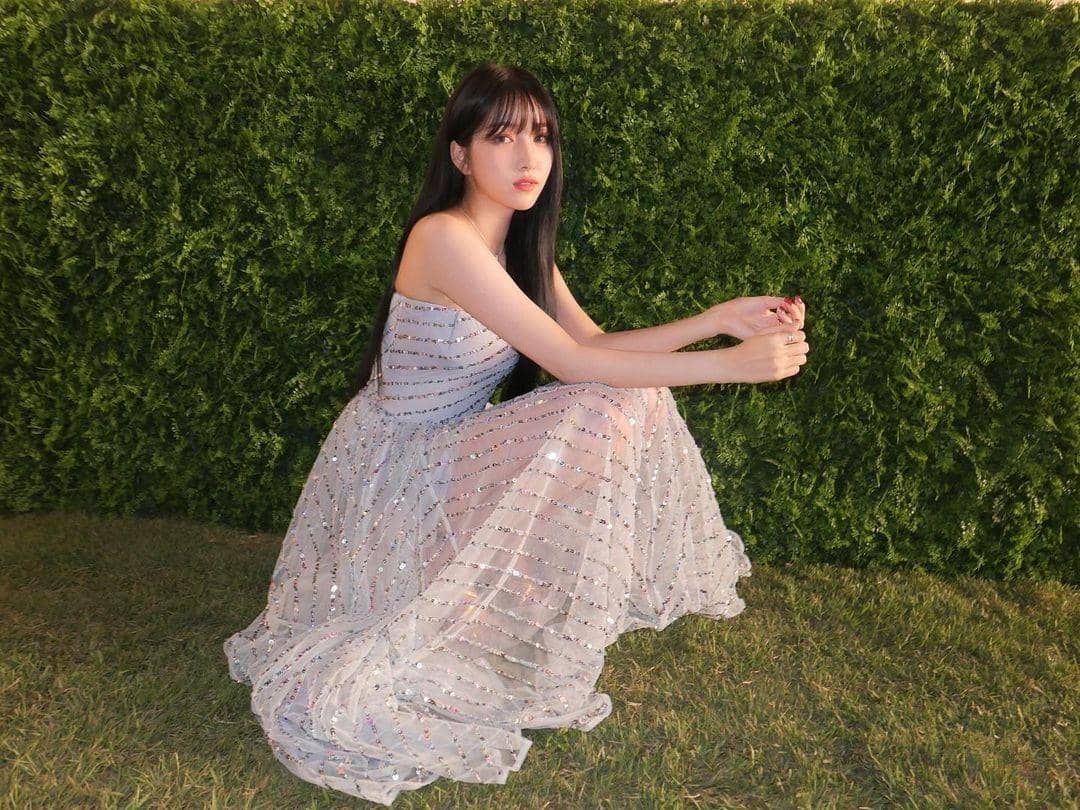 instagram.com/onedayxne