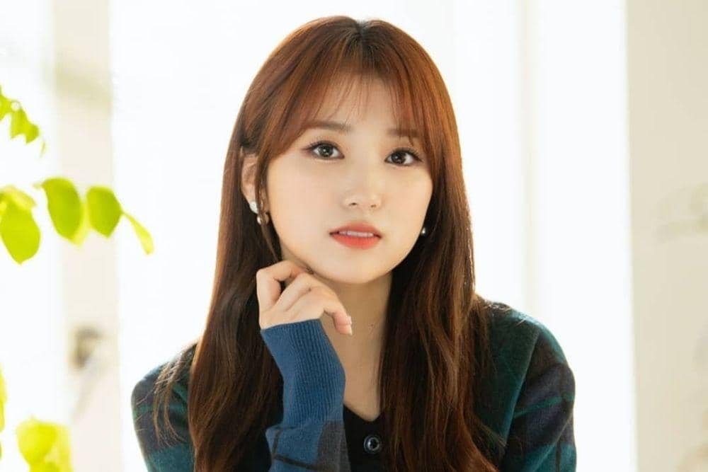 instagram.com/izone.yabukinako_