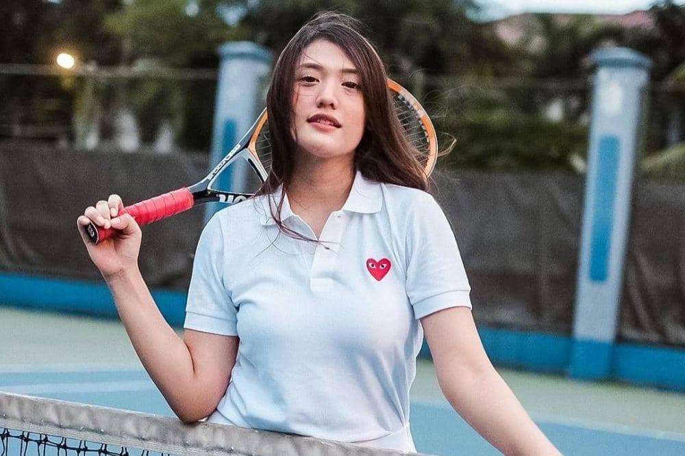 instagram.com/anissaaziza