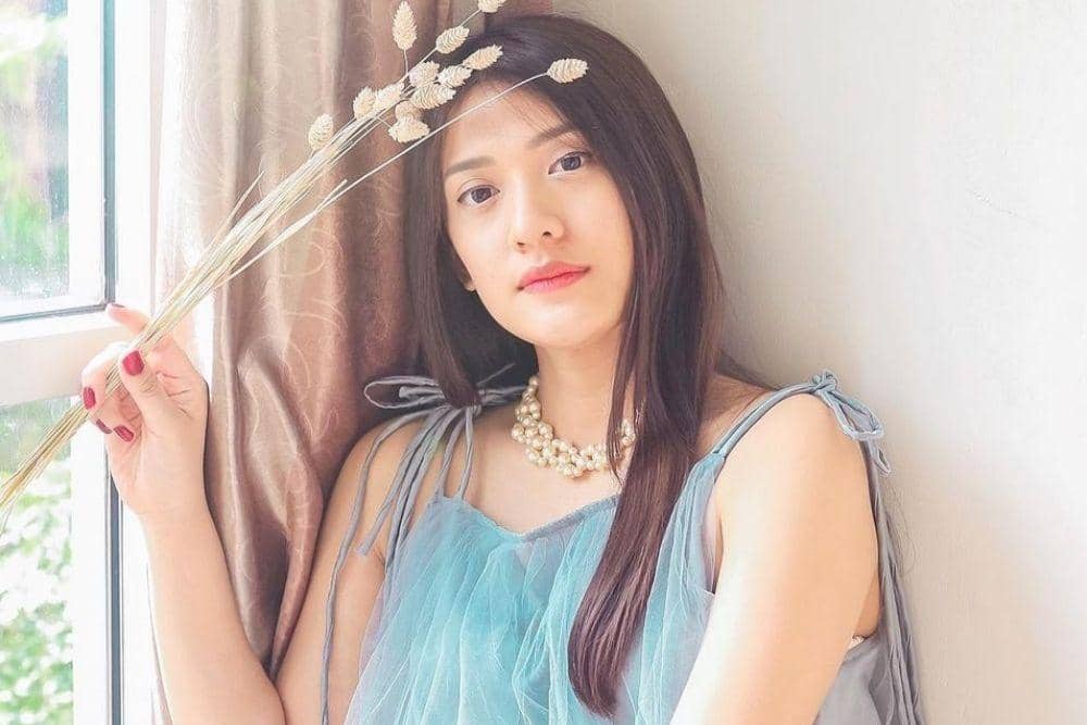 instagram.com/anissaaziza