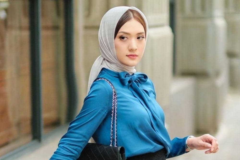 instagram.com/anissaaziza