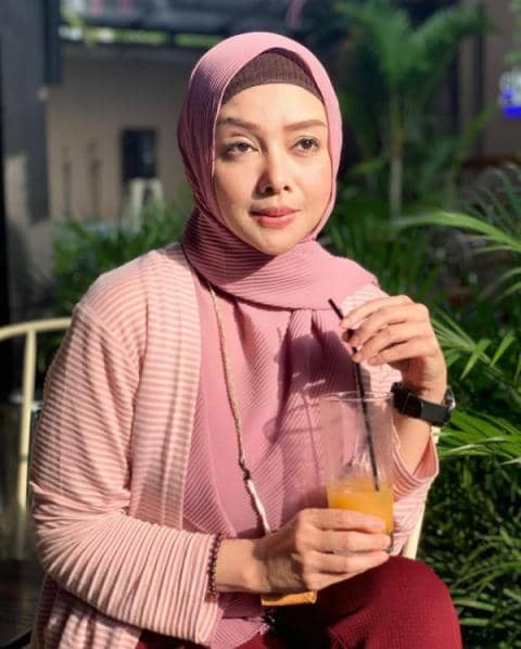 instagram.com/terryputri