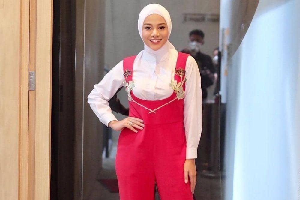 instagram.com/aurelie.hermansyah