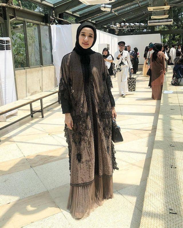 instagram.com/laudyacynthiabella