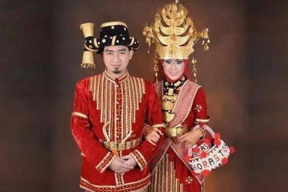 Instagram.com/apriljasmine85