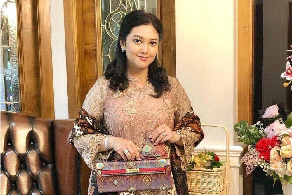 instagram.com/bellasaphiraofficial