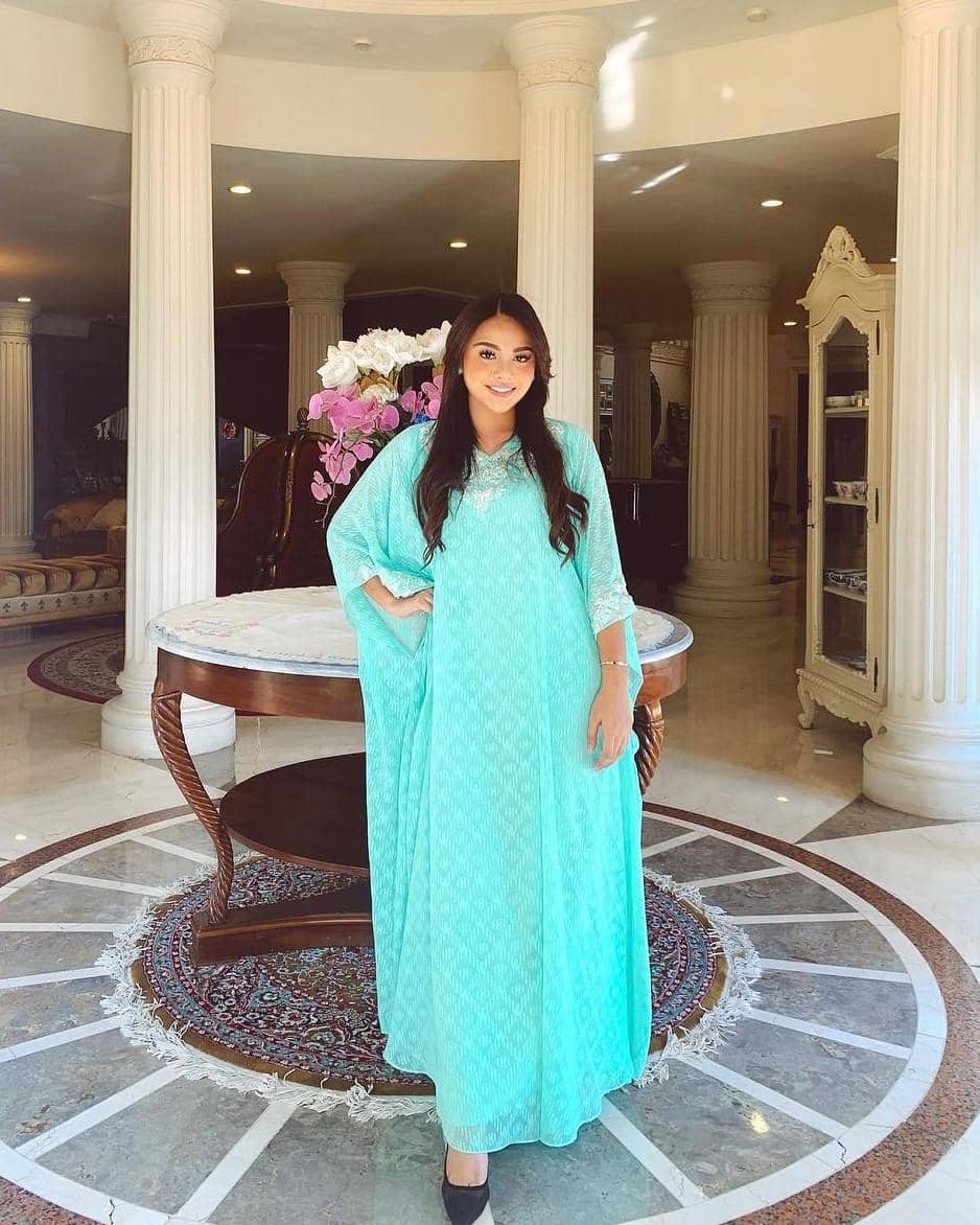 instagram.com/aurelie.hermansyah