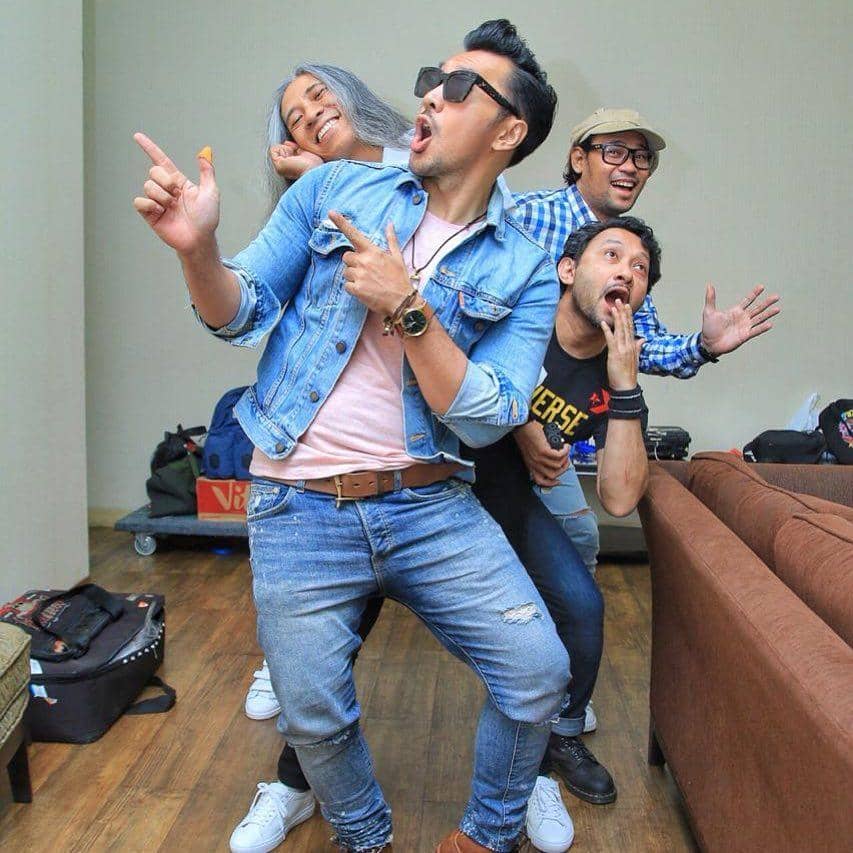 instagram.com/naifband