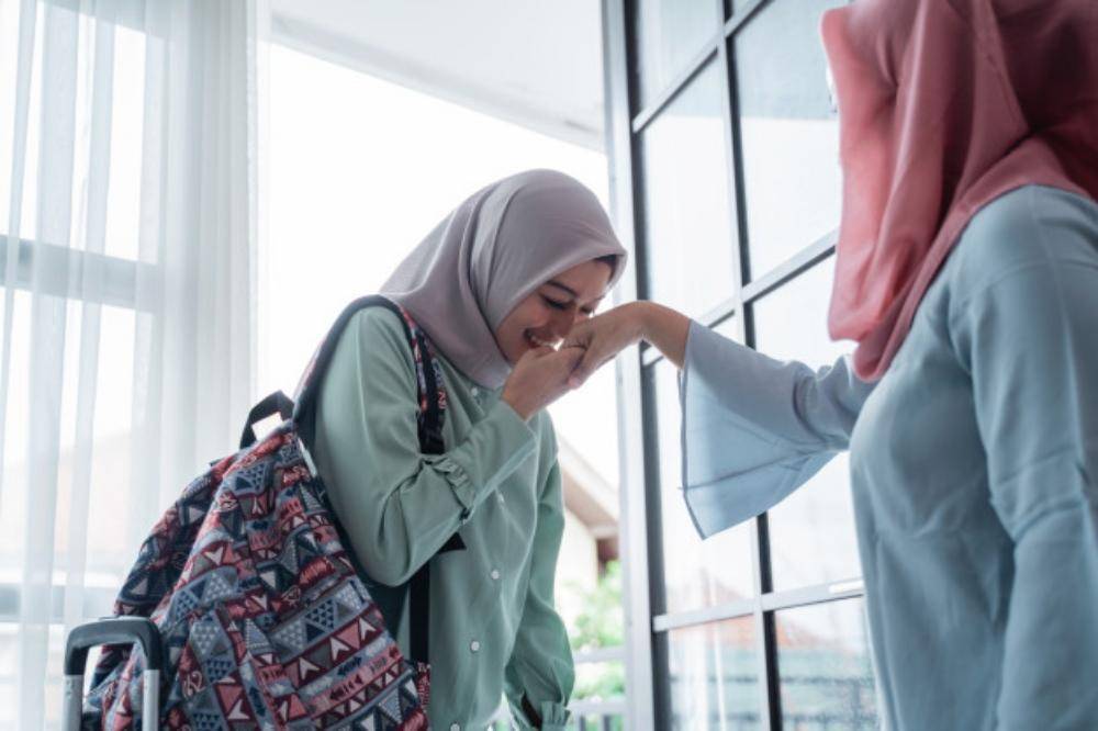 Penuh Ketulusan, Ini 5 Cara Minta Maaf pada Orang Tua di Hari Lebaran