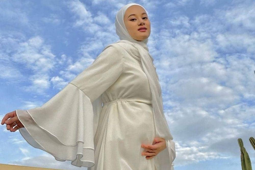 instagram.com/dindahw