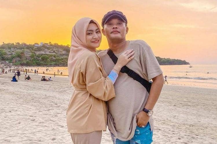 Instagram.com/nathalieholscher