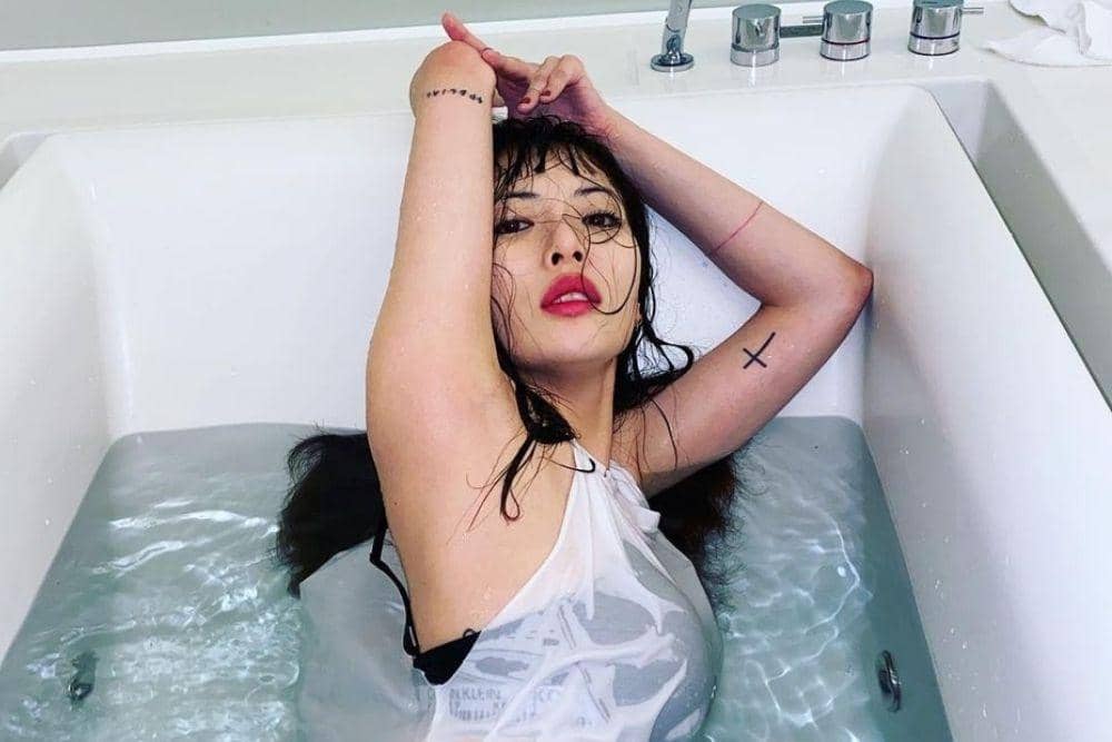 instagram.com/hyunah_aa