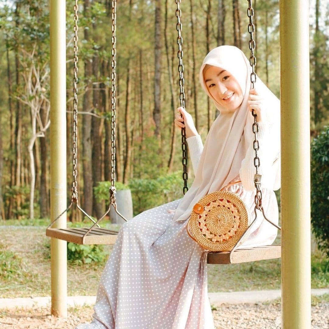 instagram.com/larissachou