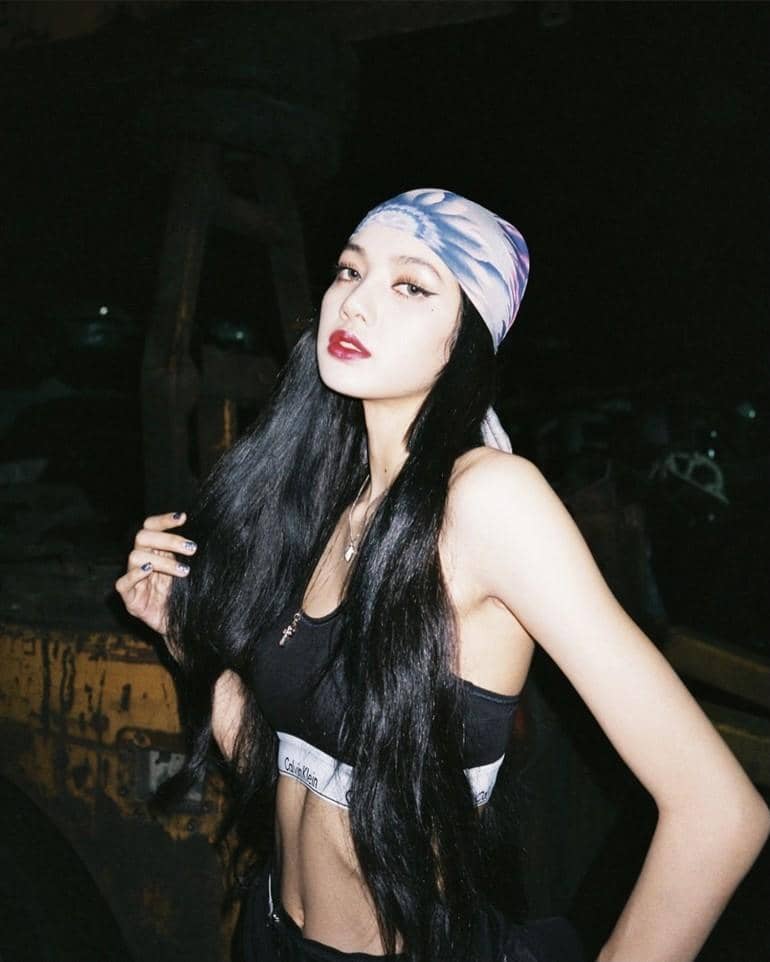 instagram.com/lalalalisa_m