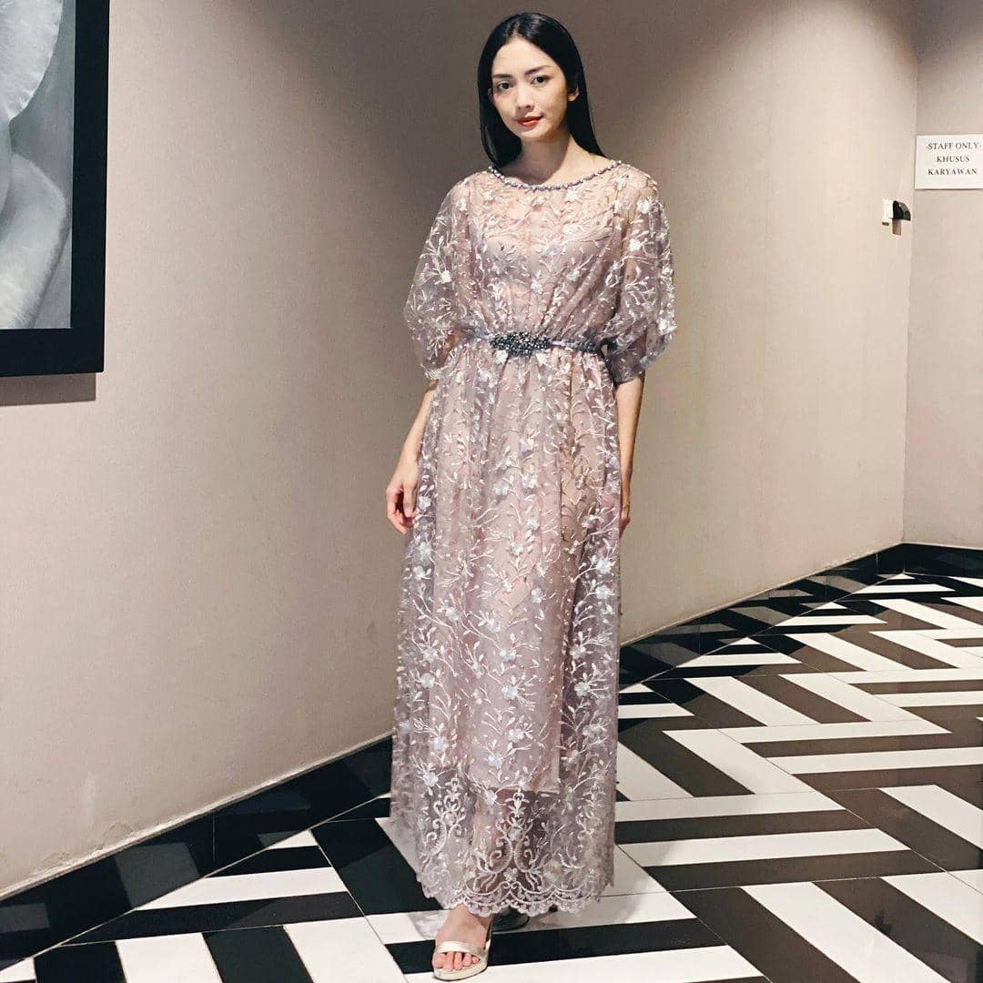 Instagram.com/Ririndwiaryanti