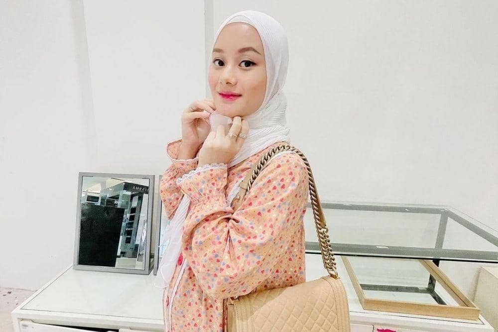 instagram.com/dindahw