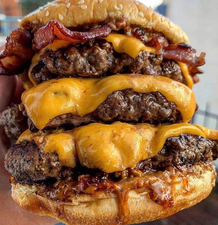 instagram.com/bonum.burgerbar/