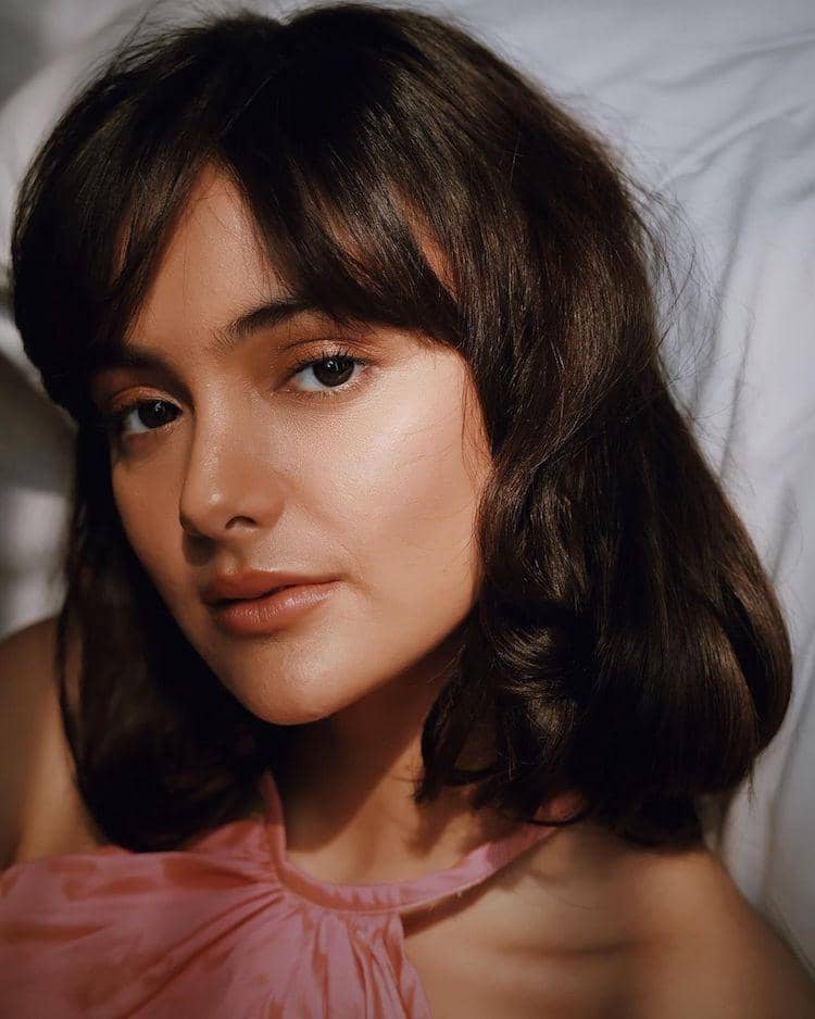 instagram.com/amandarawles/