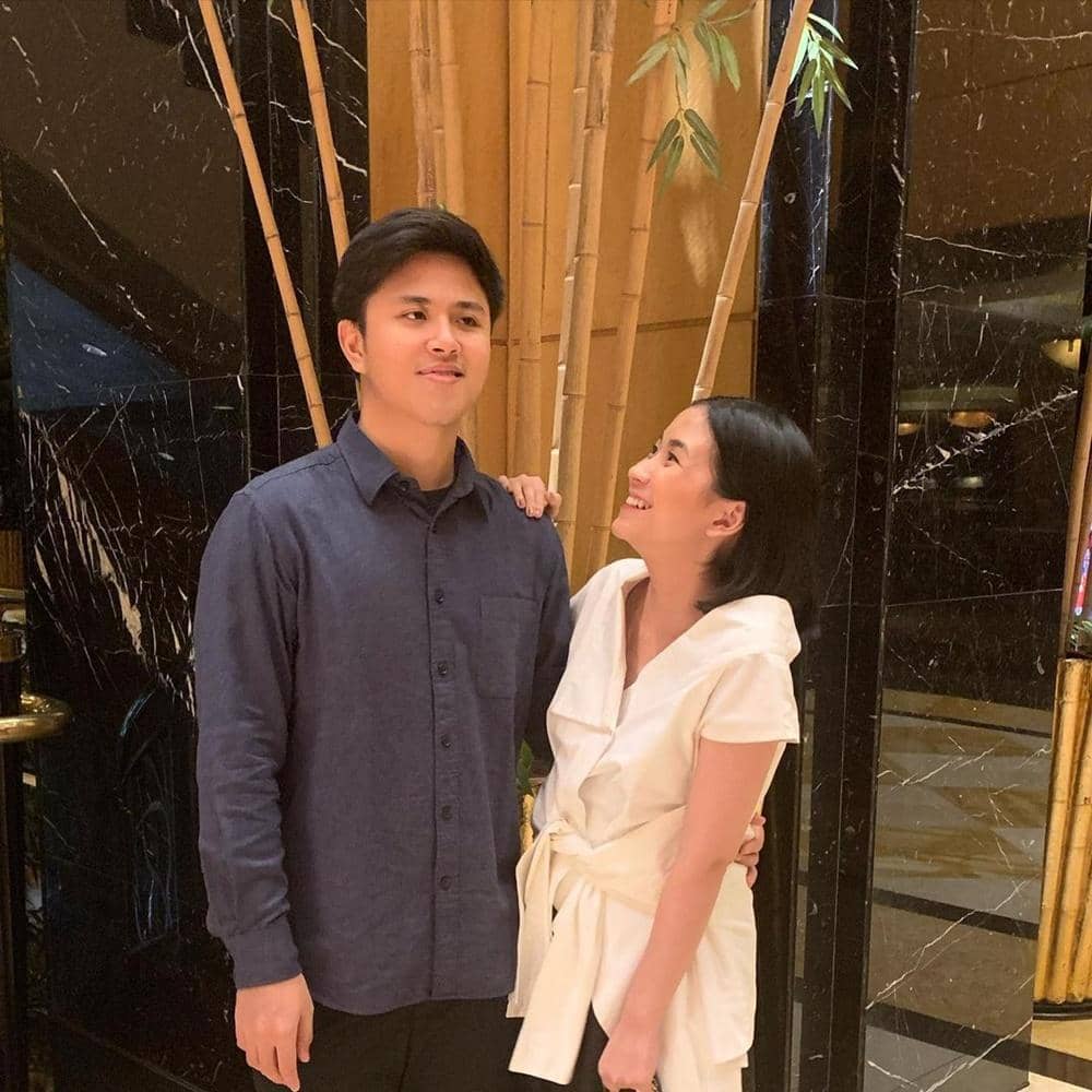 Instagram.com/ashzahrantiara