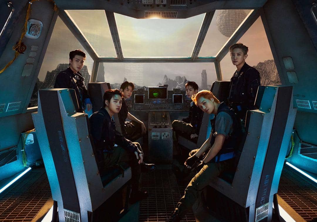 twitter.com/weareoneEXO