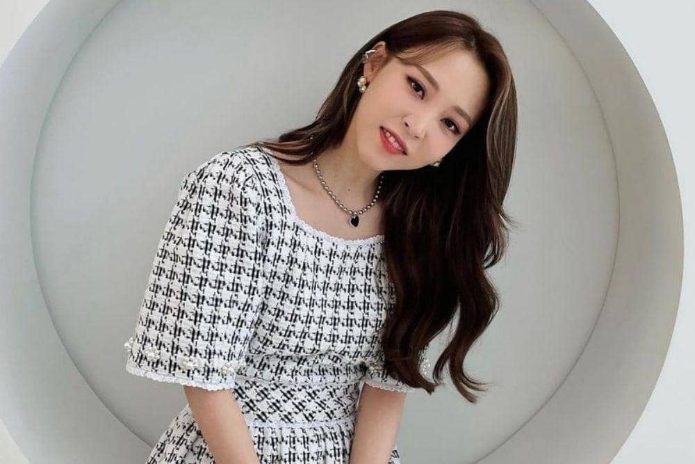 instagram.com/mo_onbyul