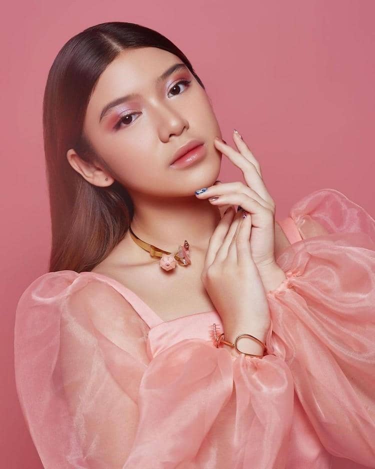 nstagram.com/tiaraandini/