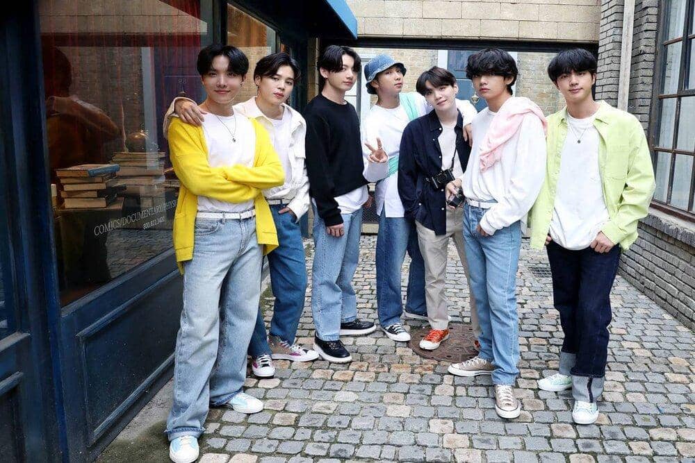 Facebook/BTS