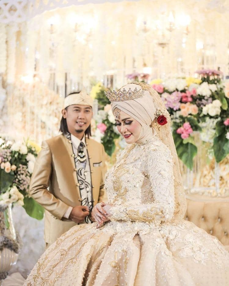 Instagram.com/adejigo