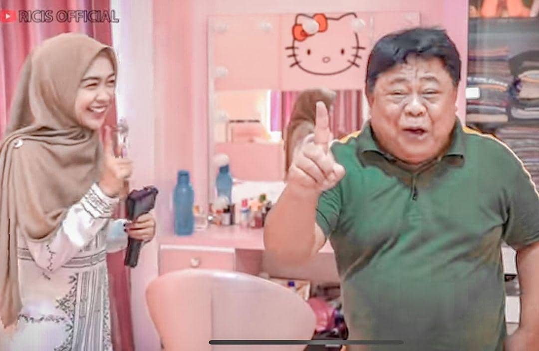 Instagram.com/riaricis1795