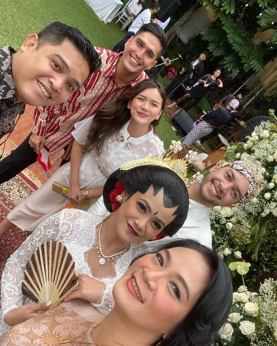 Instagram.com/bu_deedee