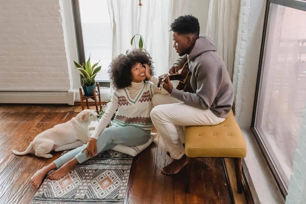 Pexels.com/Andres Aryrton