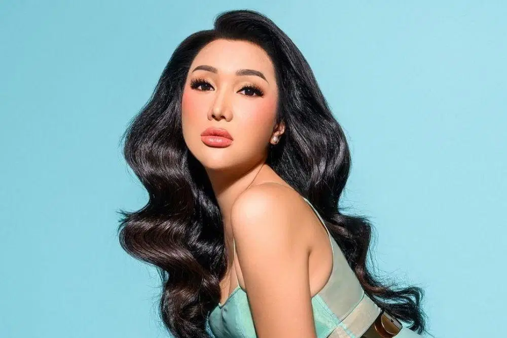 Endi transseksual fotosuratlar Endi transseksual fotosuratlar