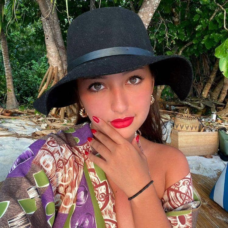 instagram.com/jennifercoppenreal20/