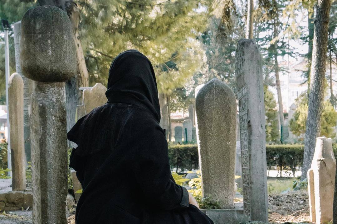 12 Arti Mimpi Meninggal Dunia Menurut Islam, Bisa Tanda Umur Panjang!