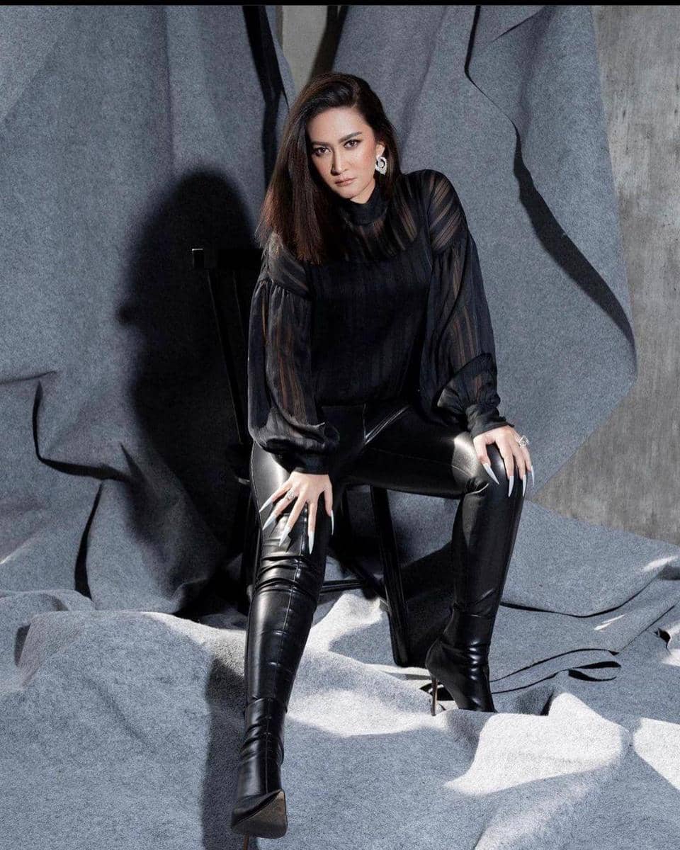 instagram.com/nafaurbach