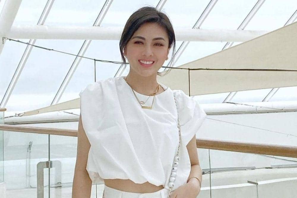 instagram.com/dhenafrizzy