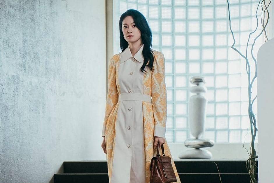 Bocoran Harga Pakaian Kang Ja Kyung di Drakor Mine, Capai Jutaan!