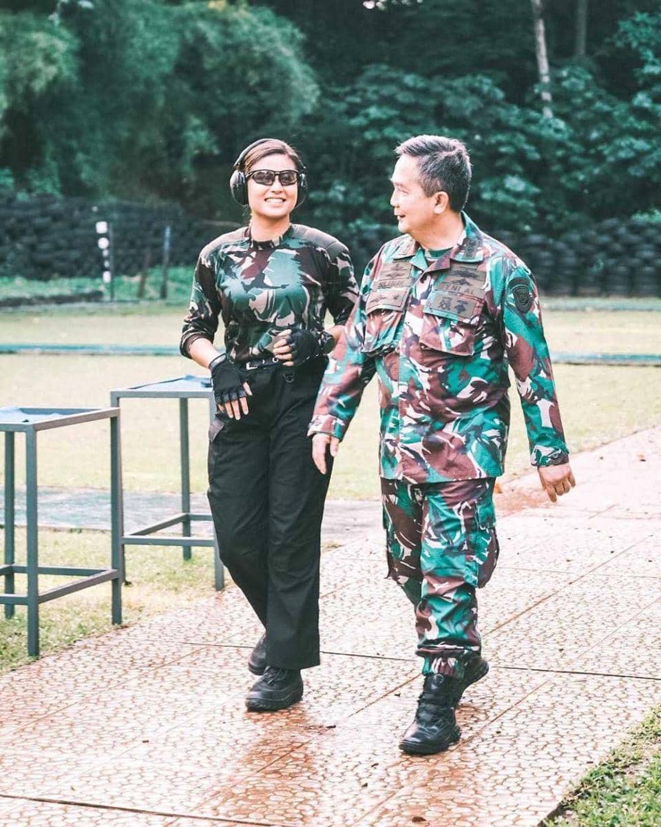 Instagram.com/awkarin