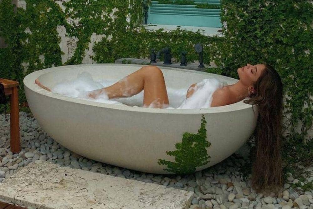 instagram.com/kyliejenner