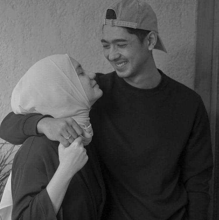 Instagram.com/putriannesaloka