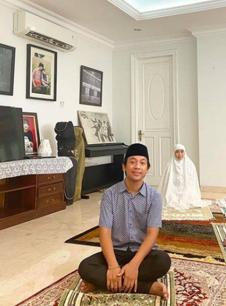 Instagram.com/rianekkypradipta