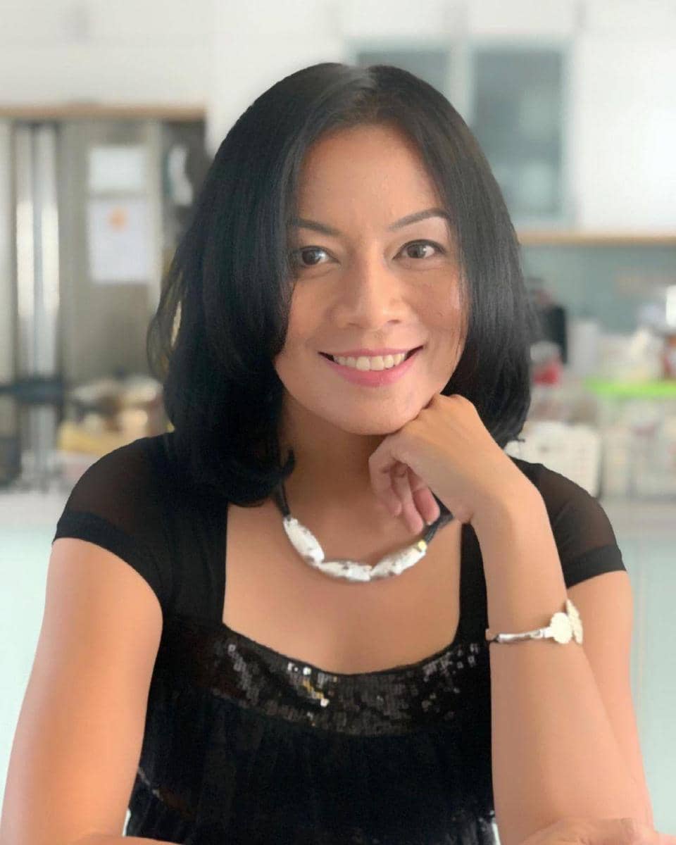 instagram.com/deelestari/