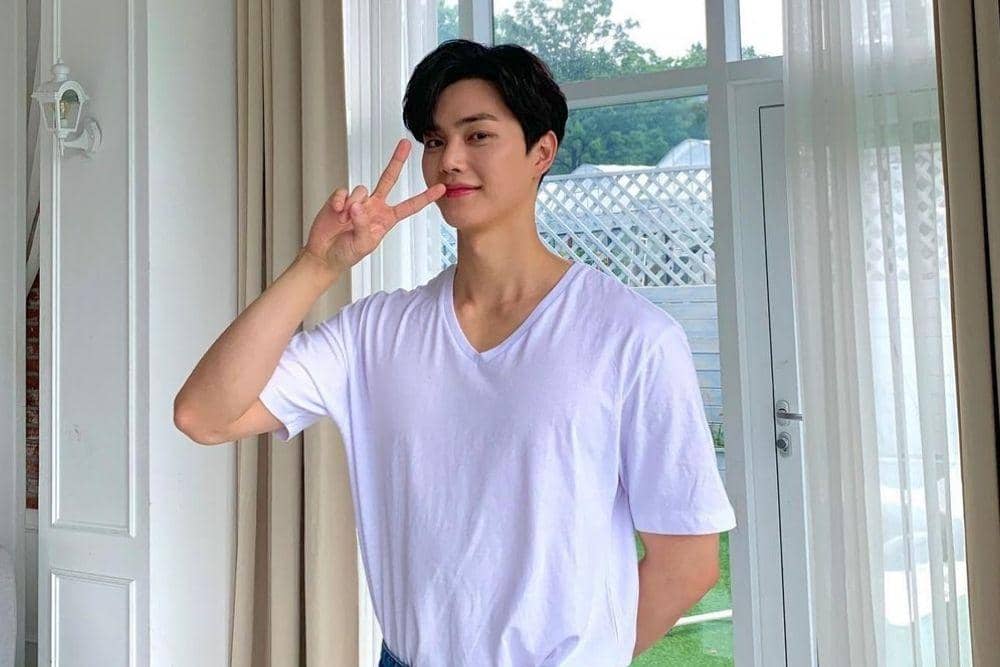 instagram.com/songkang_b