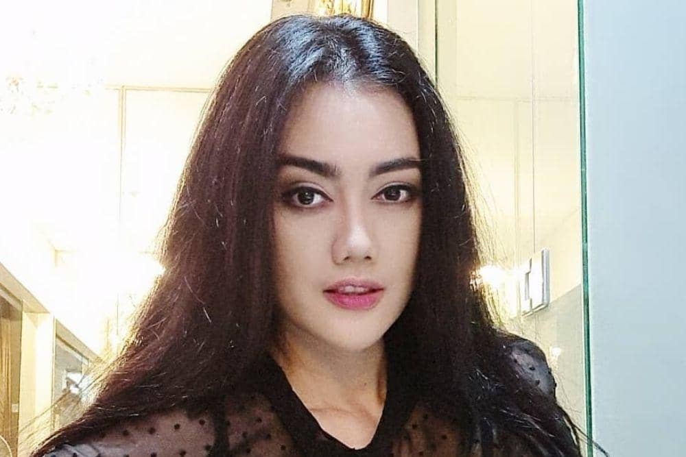 instagram.com/anggitheperez