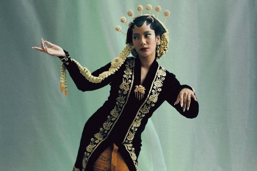 instagram.com/tarabasro