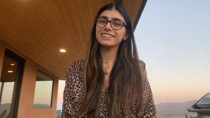 Instagram.com/miakhalifa