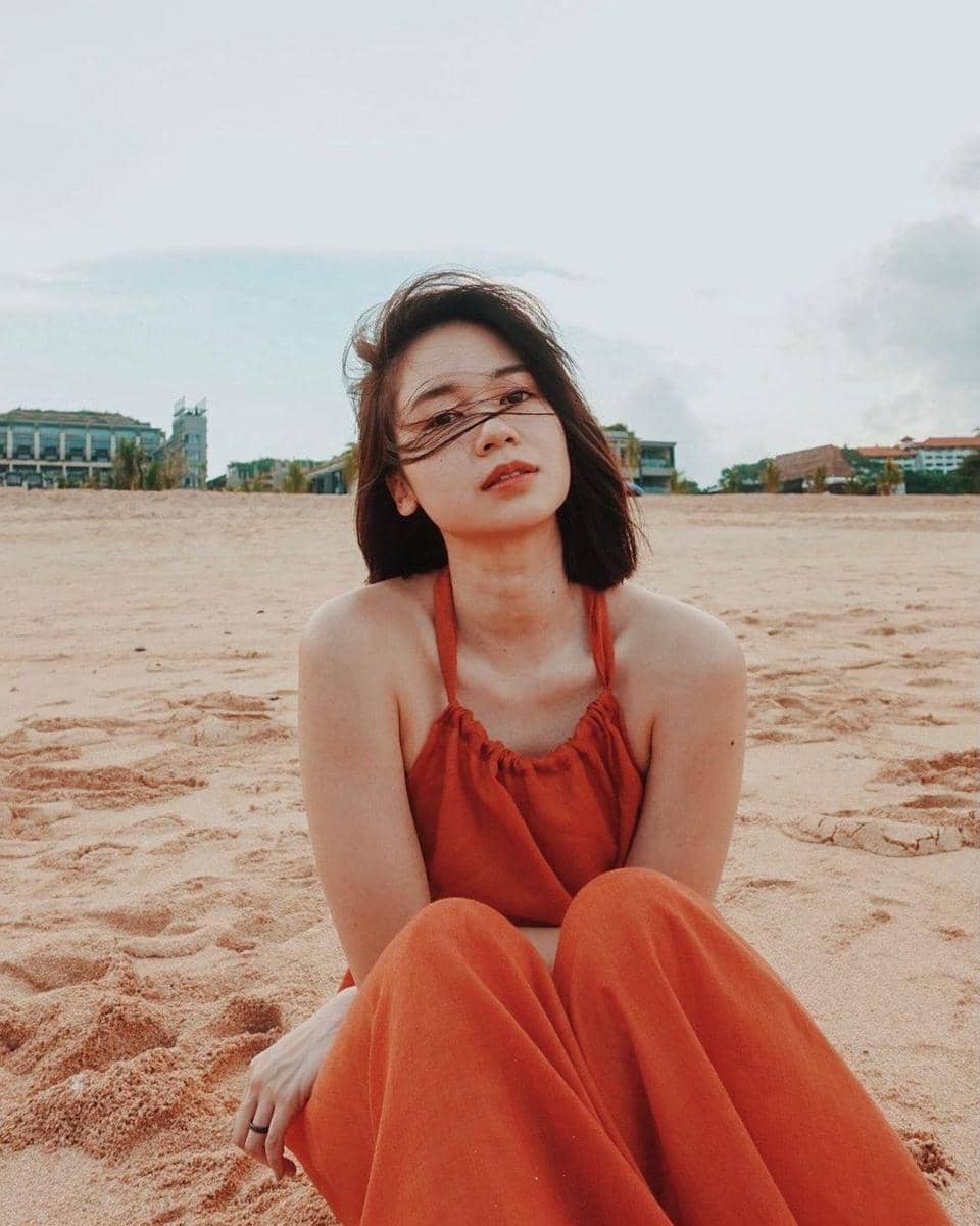 instagram.com/laurabas