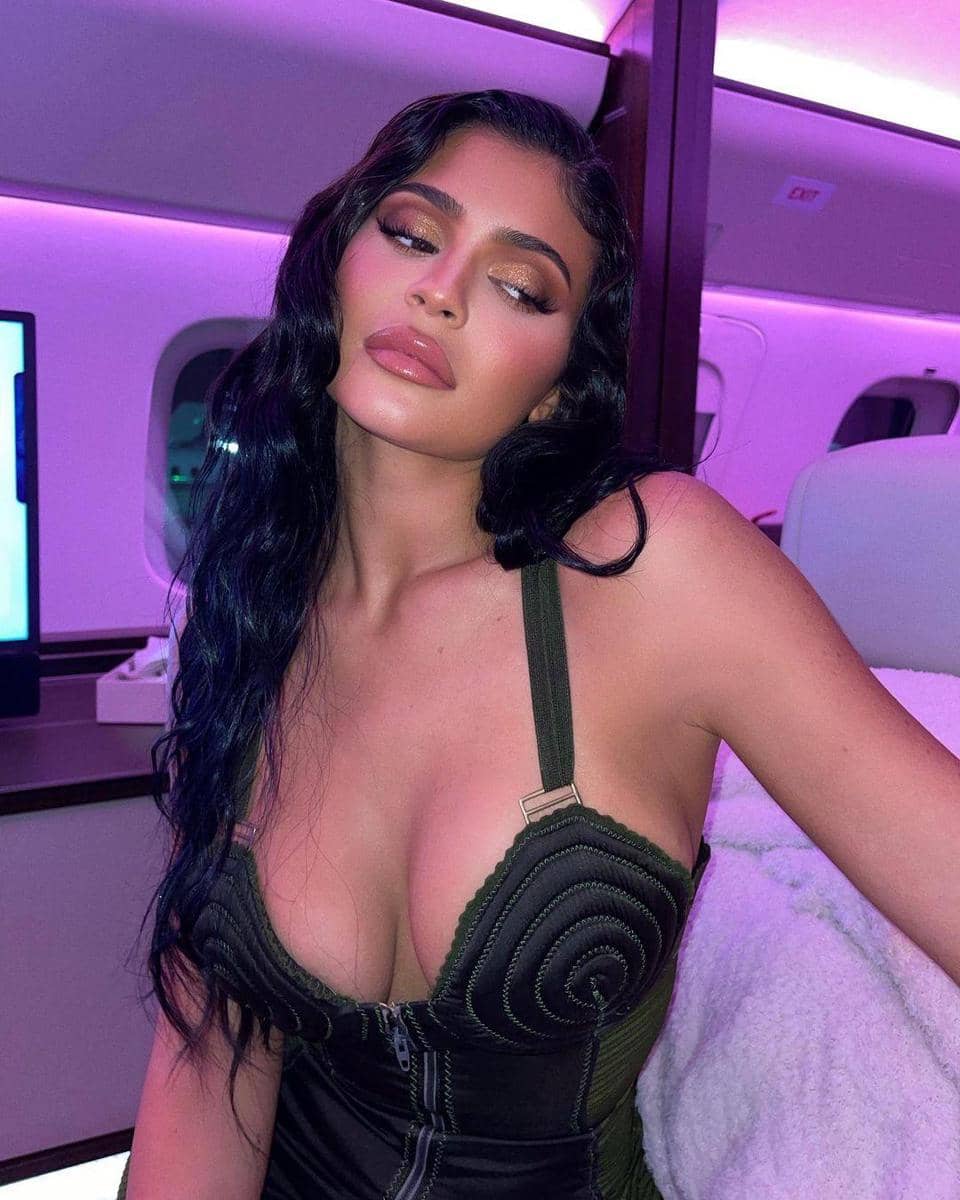 instagram.com/kyliejenner